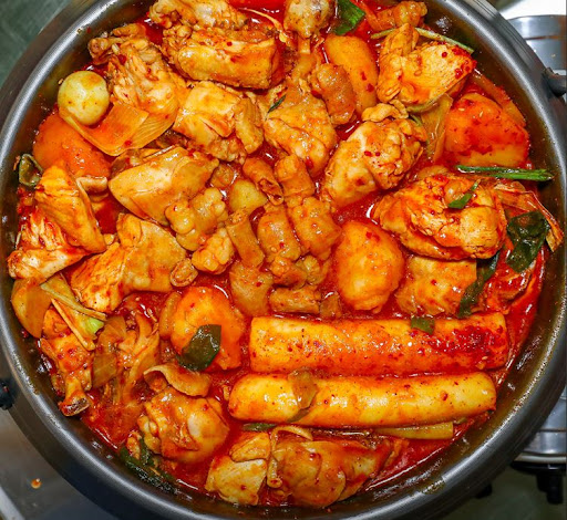 엄지척닭도리 본점, 동래 맛집의 자부심